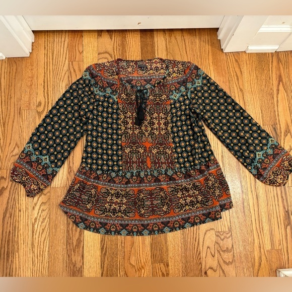 Hannah Women’s Top Size S Geometric Design Peasant Prairie - Picture 3 of 6